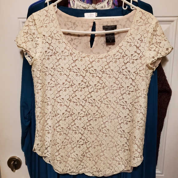 #4 -Aritzia Talula lacey lined blouse - Picture 1 of 2